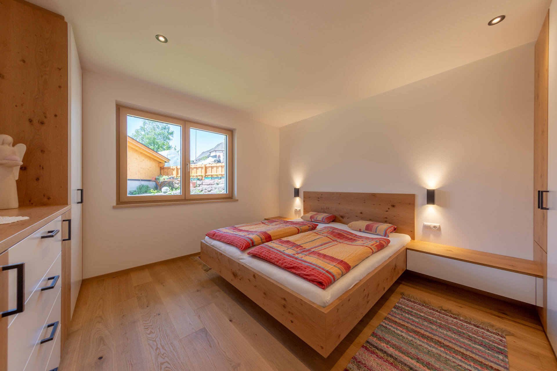 Hölzernes Schlafzimmer